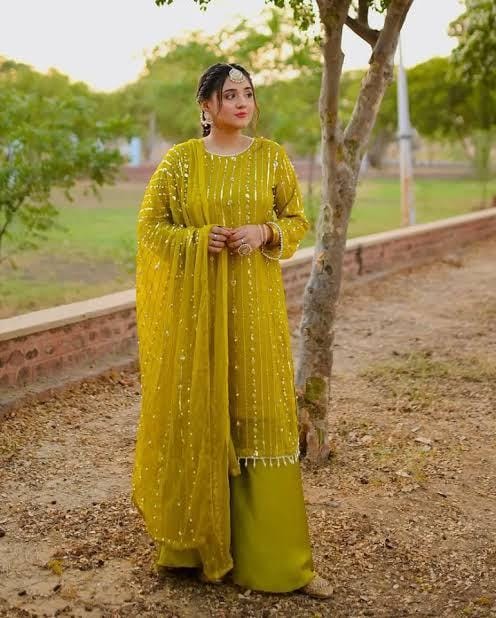 Trending Eid Collection 2026 – Heavy Embroidered 3-Piece Suit