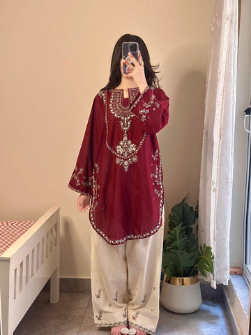 Elegance Redefined – Premium Embroidered Silk 2-Piece