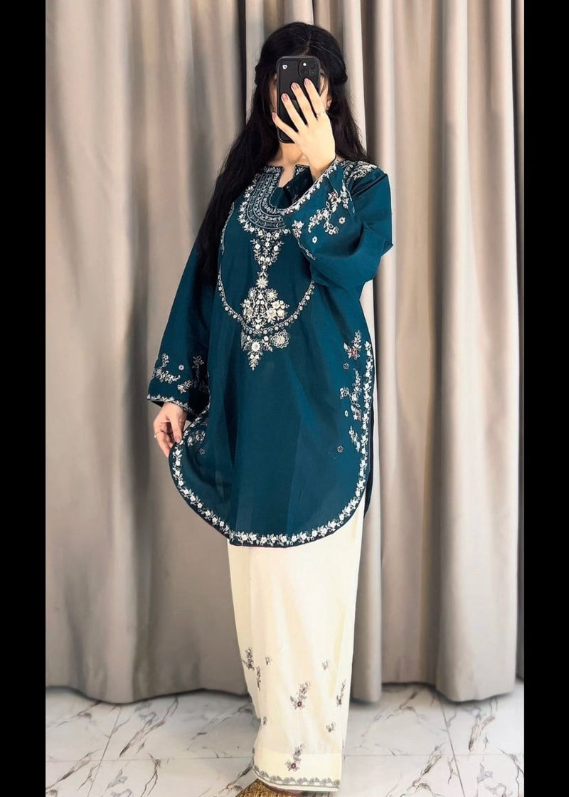 Elegance Redefined – Premium Embroidered Silk 2-Piece